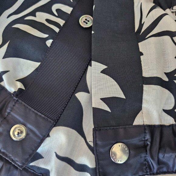 SACAI BLACK/OFF WHITE FLORAL PRINT BOXY SHIRT (3) - Picture 6 of 9